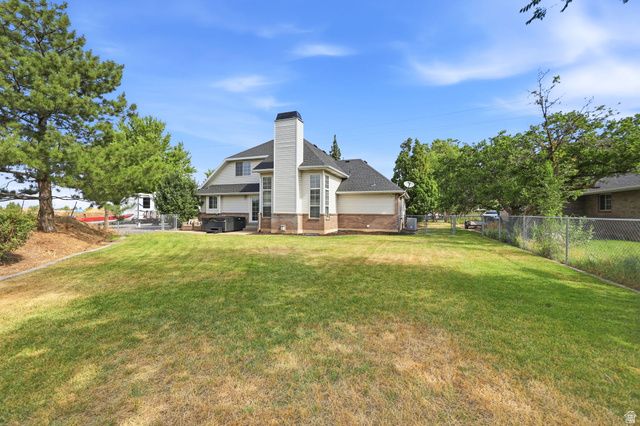 1931 E 6200 S, South Ogden, UT 84403