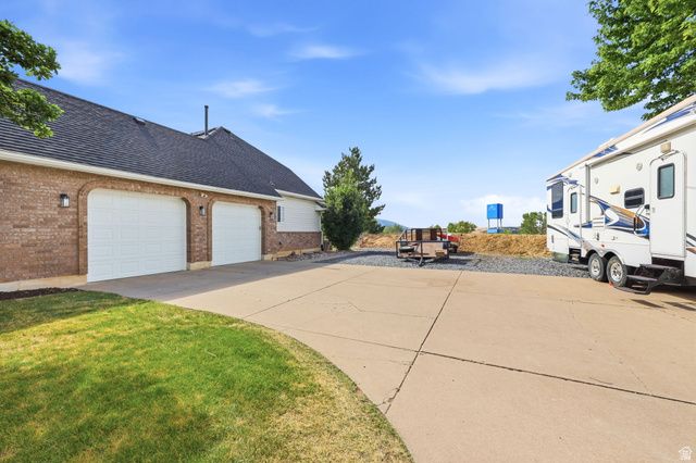 1931 E 6200 S, South Ogden, UT 84403