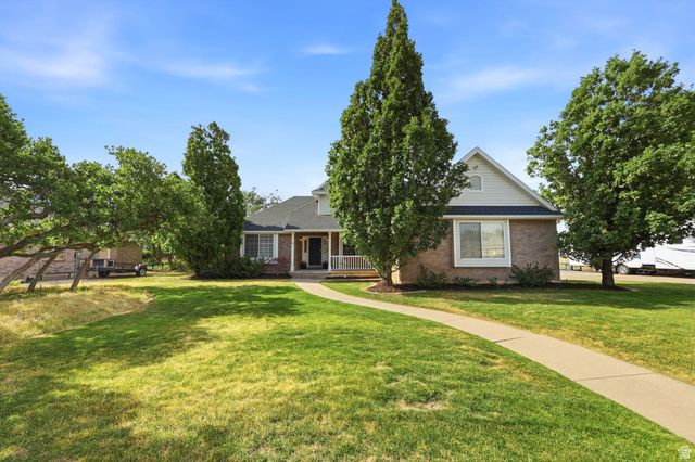 1931 E 6200 S, South Ogden, UT 84403