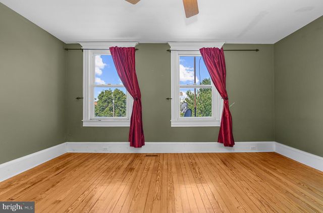 2832 GUILFORD AVE, Baltimore, MD 21218