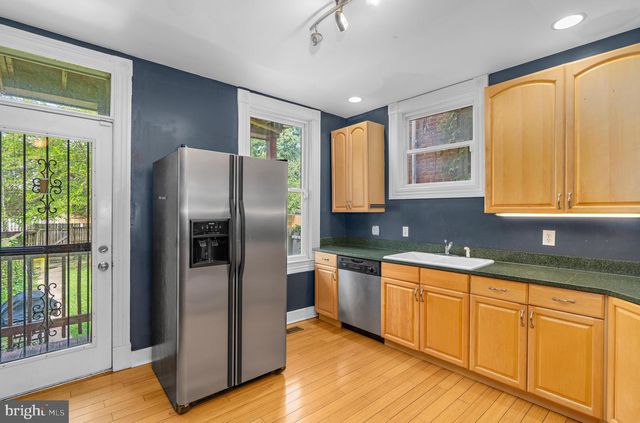 2832 GUILFORD AVE, Baltimore, MD 21218