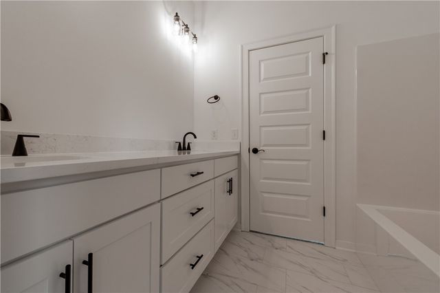 12524 Jim Brooks Road, Farmington, AR 72730