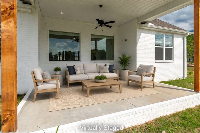12524 Jim Brooks Road, Farmington, AR 72730