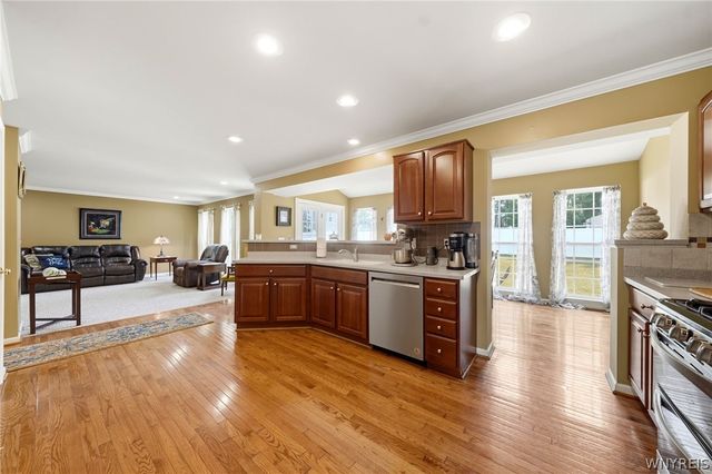2238 Fox Chase Road, Hamburg, NY 14085