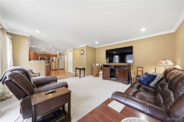2238 Fox Chase Road, Hamburg, NY 14085