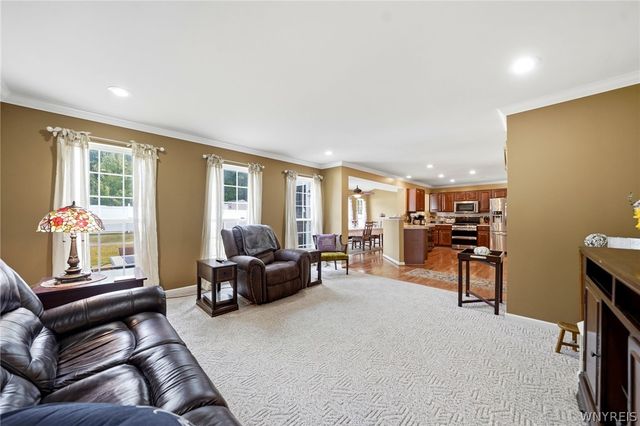 2238 Fox Chase Road, Hamburg, NY 14085