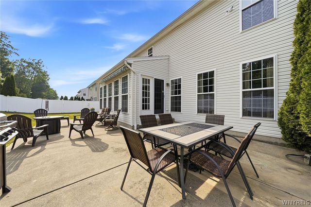 2238 Fox Chase Road, Hamburg, NY 14085