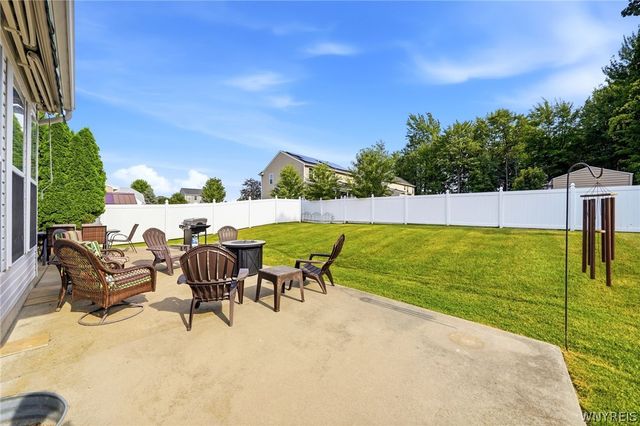 2238 Fox Chase Road, Hamburg, NY 14085