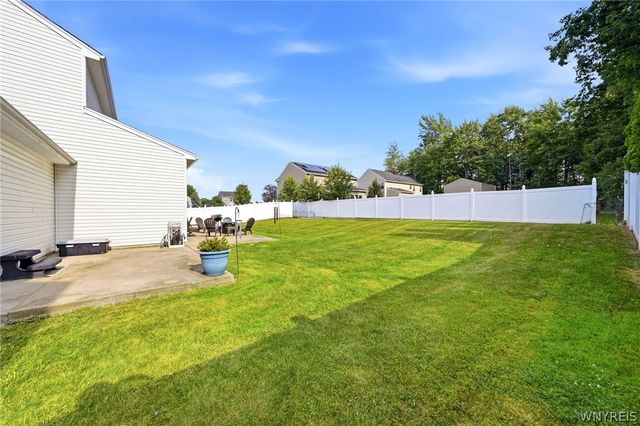 2238 Fox Chase Road, Hamburg, NY 14085
