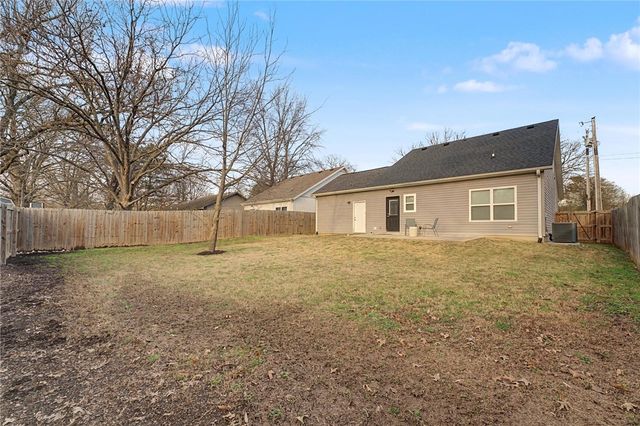 705 S Dockery Lane, Fayetteville, AR 72701