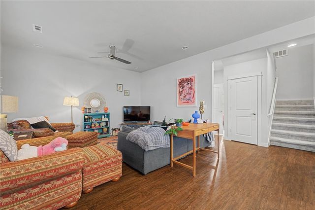 705 S Dockery Lane, Fayetteville, AR 72701