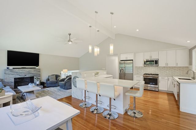 426 Chamberlain St., Holliston, MA 01746