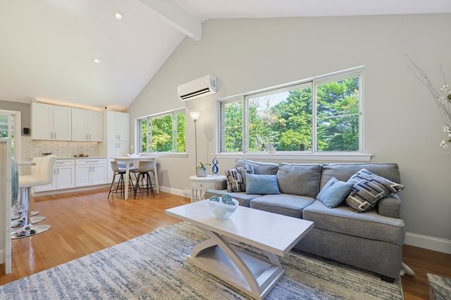 426 Chamberlain St., Holliston, MA 01746