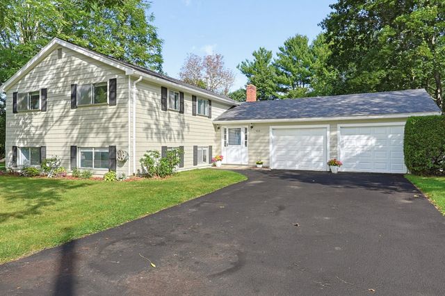 426 Chamberlain St., Holliston, MA 01746