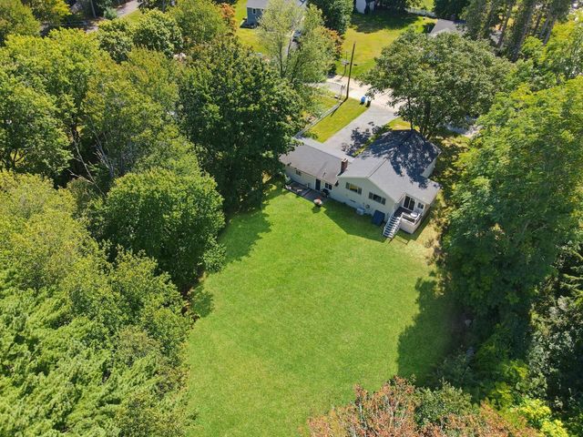 426 Chamberlain St., Holliston, MA 01746