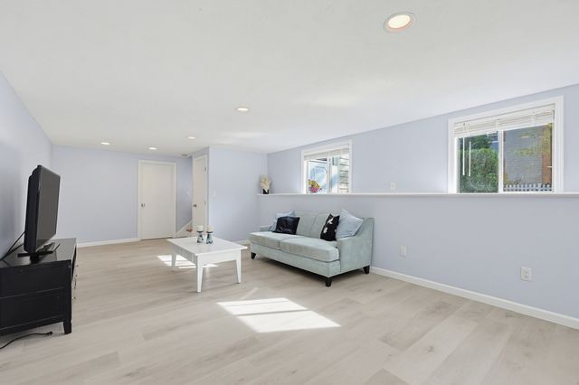 426 Chamberlain St., Holliston, MA 01746