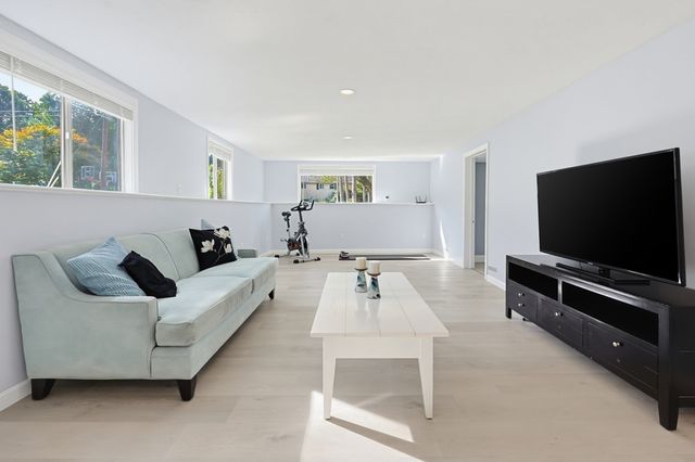 426 Chamberlain St., Holliston, MA 01746