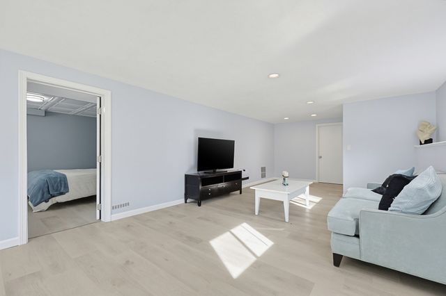 426 Chamberlain St., Holliston, MA 01746