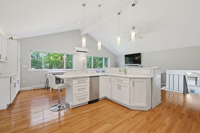 426 Chamberlain St., Holliston, MA 01746