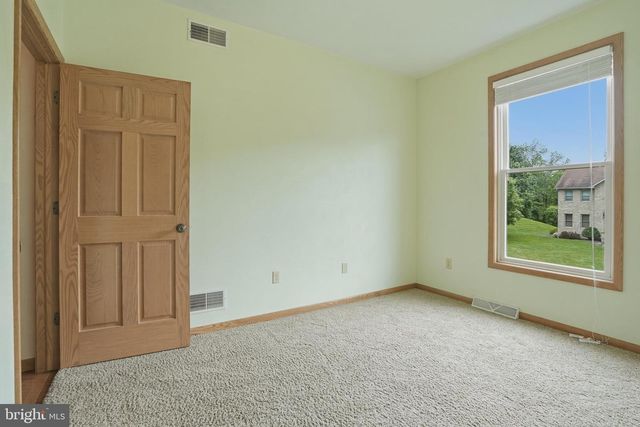 34 HARRINGTON WAY, Greensburg, PA 15601