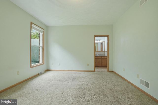 34 HARRINGTON WAY, Greensburg, PA 15601