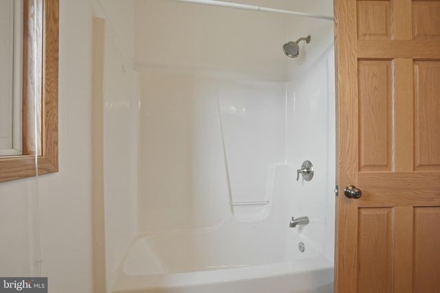 34 HARRINGTON WAY, Greensburg, PA 15601