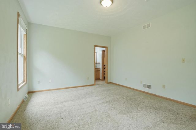 34 HARRINGTON WAY, Greensburg, PA 15601