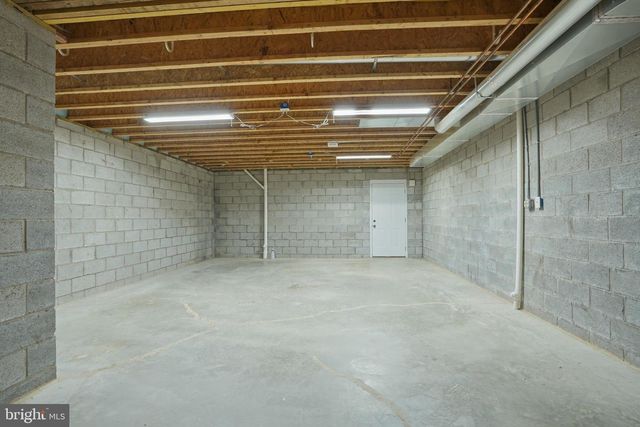 34 HARRINGTON WAY, Greensburg, PA 15601