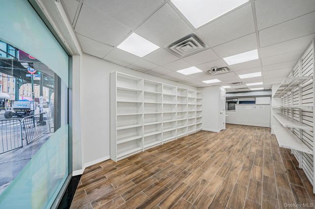 104-06 Jamaica Avenue, Richmond Hill, NY 11418