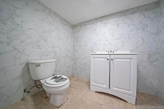 104-06 Jamaica Avenue, Richmond Hill, NY 11418