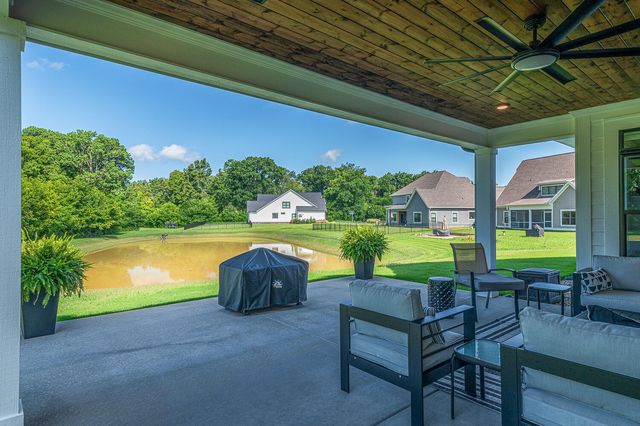8289 Blackrock Drive, Ooltewah, TN 37363