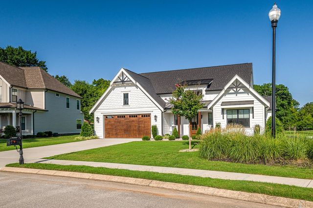 8289 Blackrock Drive, Ooltewah, TN 37363