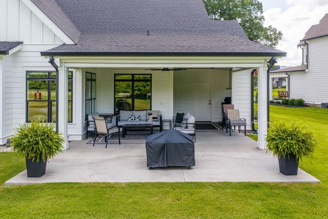 8289 Blackrock Drive, Ooltewah, TN 37363
