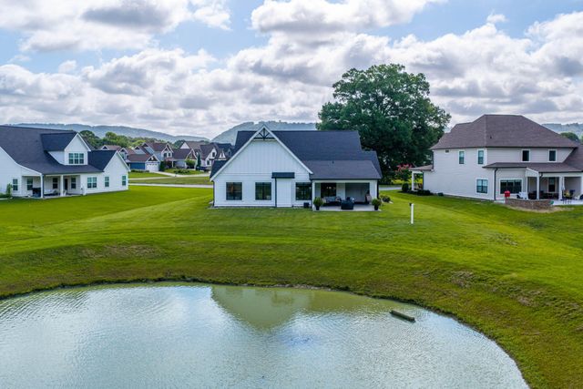 8289 Blackrock Drive, Ooltewah, TN 37363
