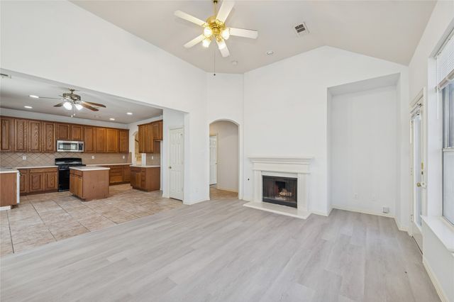 4921 Kingfisher Lane, Mesquite, TX 75181