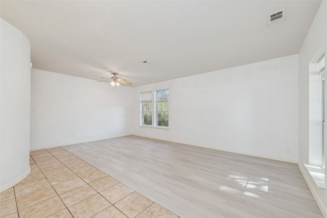 4921 Kingfisher Lane, Mesquite, TX 75181