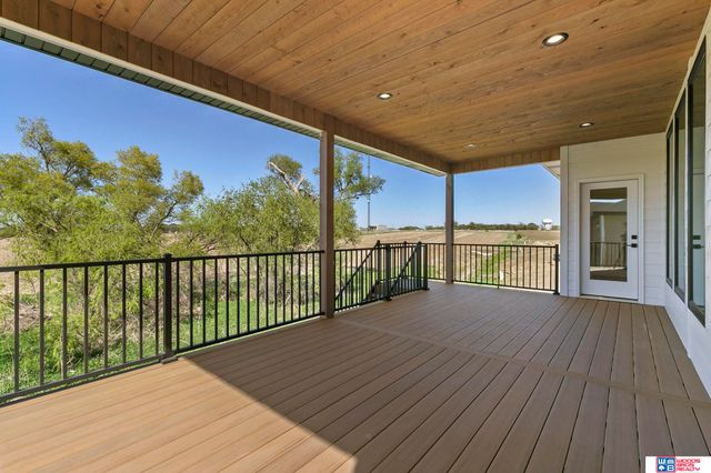 8820 Dragonfly Lane, Lincoln, NE 68526