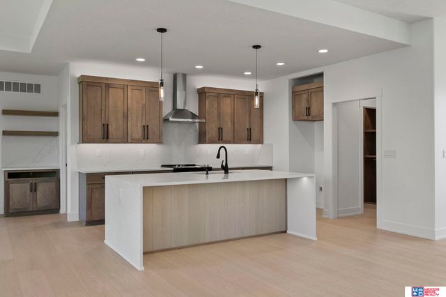 8820 Dragonfly Lane, Lincoln, NE 68526