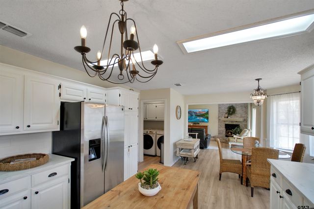 1000 Hillcrest Dr, Whitehouse, TX 75791