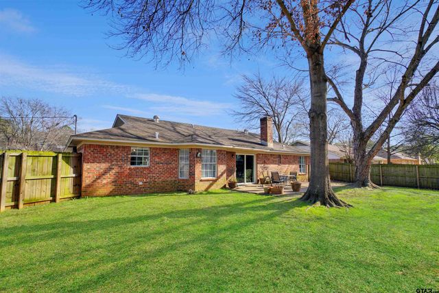 1000 Hillcrest Dr, Whitehouse, TX 75791