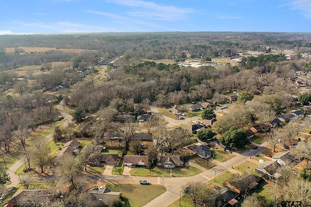 1000 Hillcrest Dr, Whitehouse, TX 75791