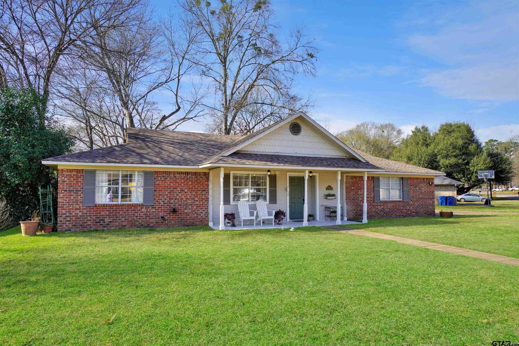 1000 Hillcrest Dr, Whitehouse, TX 75791