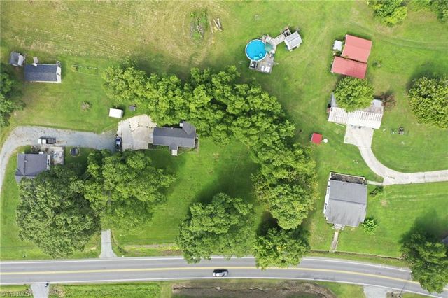2138 Nc Highway 62, Burlington, NC 27217