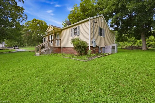 2138 Nc Highway 62, Burlington, NC 27217