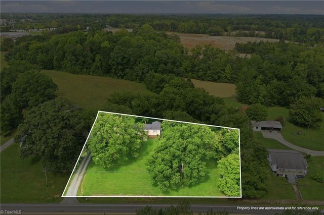 2138 Nc Highway 62, Burlington, NC 27217