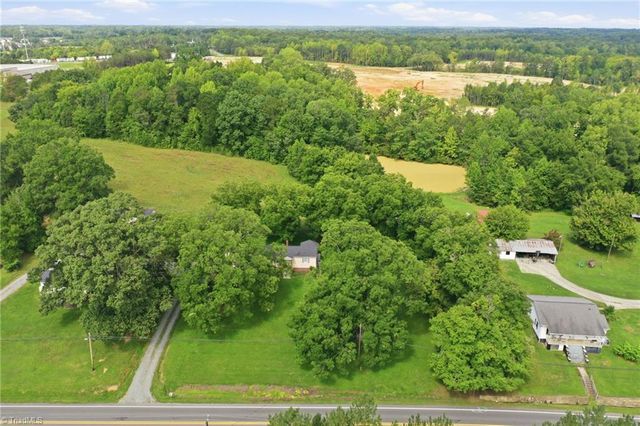2138 Nc Highway 62, Burlington, NC 27217