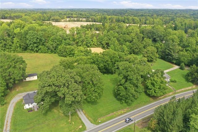 2138 Nc Highway 62, Burlington, NC 27217