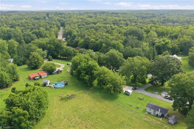 2138 Nc Highway 62, Burlington, NC 27217