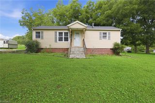 2138 Nc Highway 62, Burlington, NC 27217