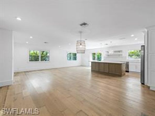 3 Rivard RD, Naples, FL 34112